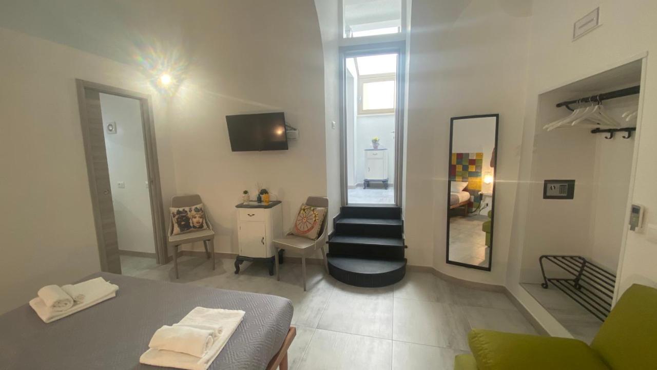 Rossaroll One Park Free Villa Noto Bagian luar foto